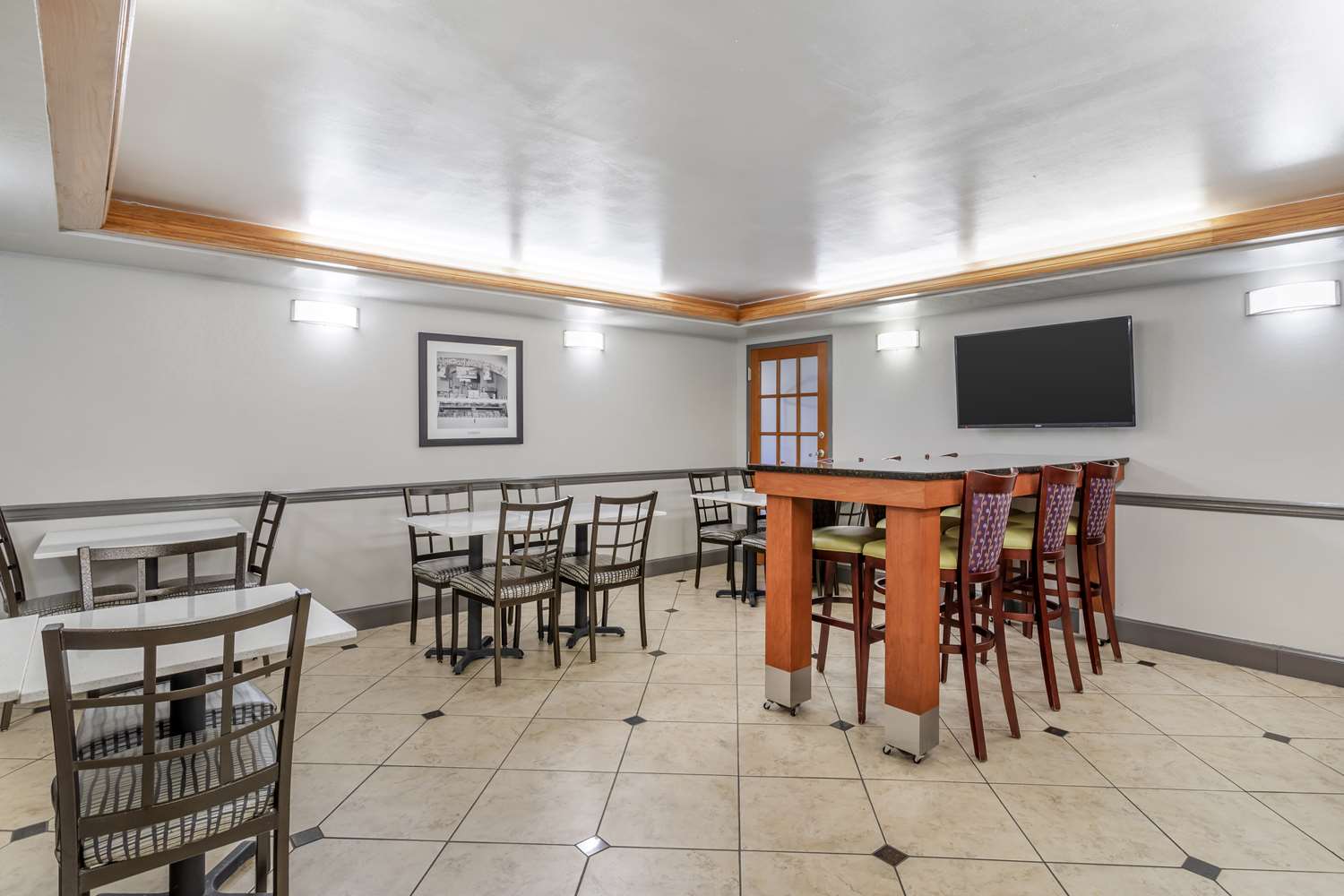 Best Western Plus Knoxville Cedar Bluff 32/42