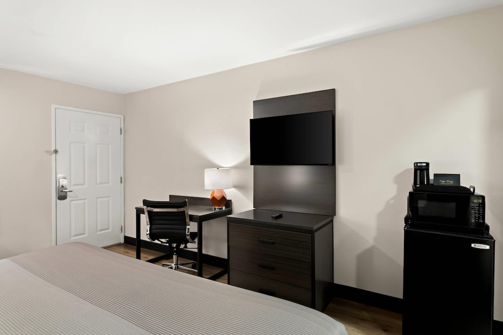 Quality Inn & Suites Dumas, AR 20/33