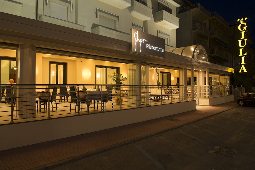 HOTEL GIULIA 3/74