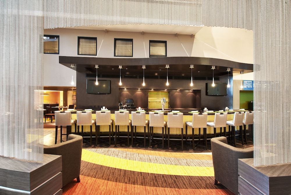 Holiday Inn Hotel And Suites Phoenix Airport North 14/86