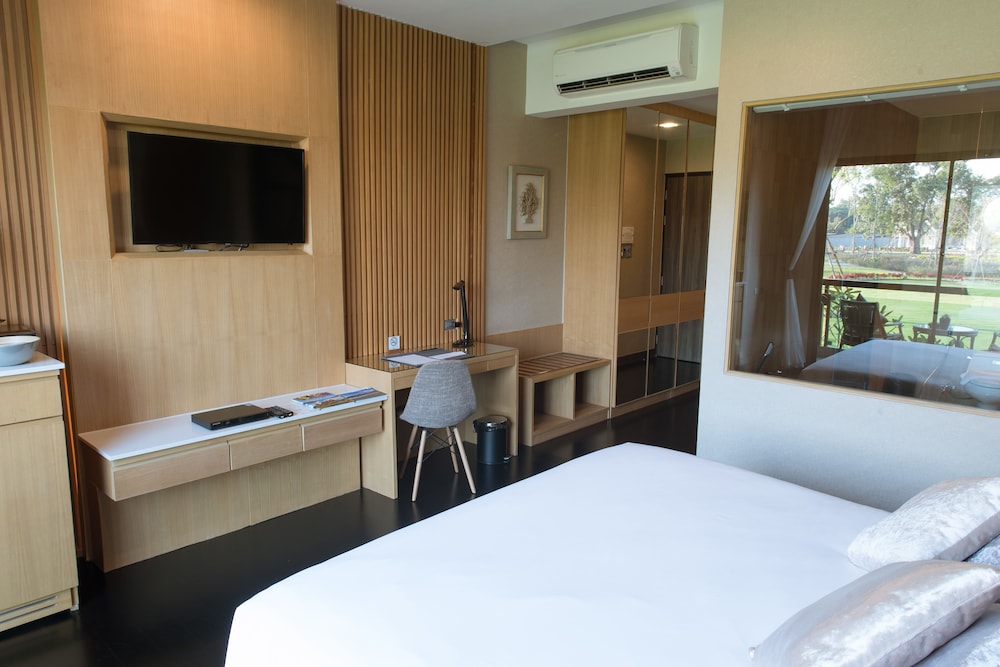North Hill City Resort 13/68