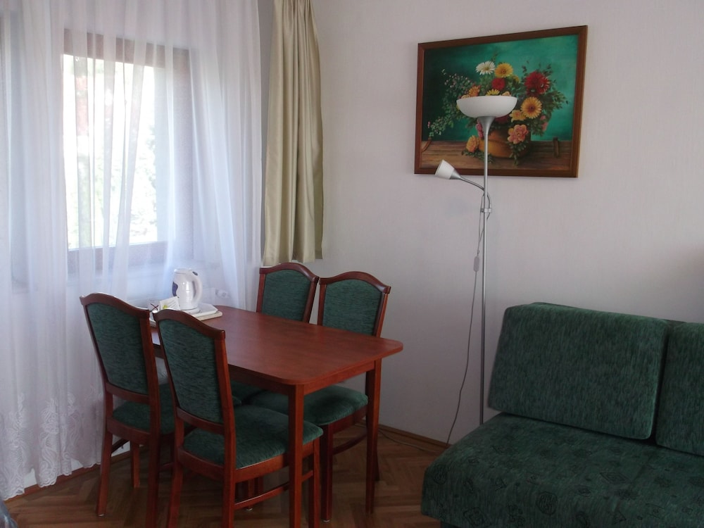 Helios Hotel Pension 38/73
