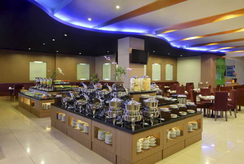 Hotel Santika Palu 25/36