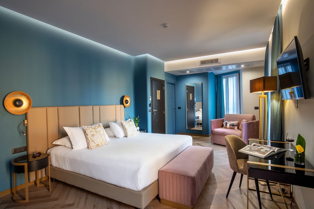 The Major Hotel 21/64