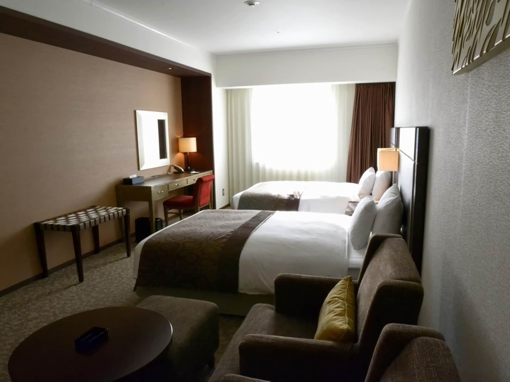 DELUXE, TWIN BEDS