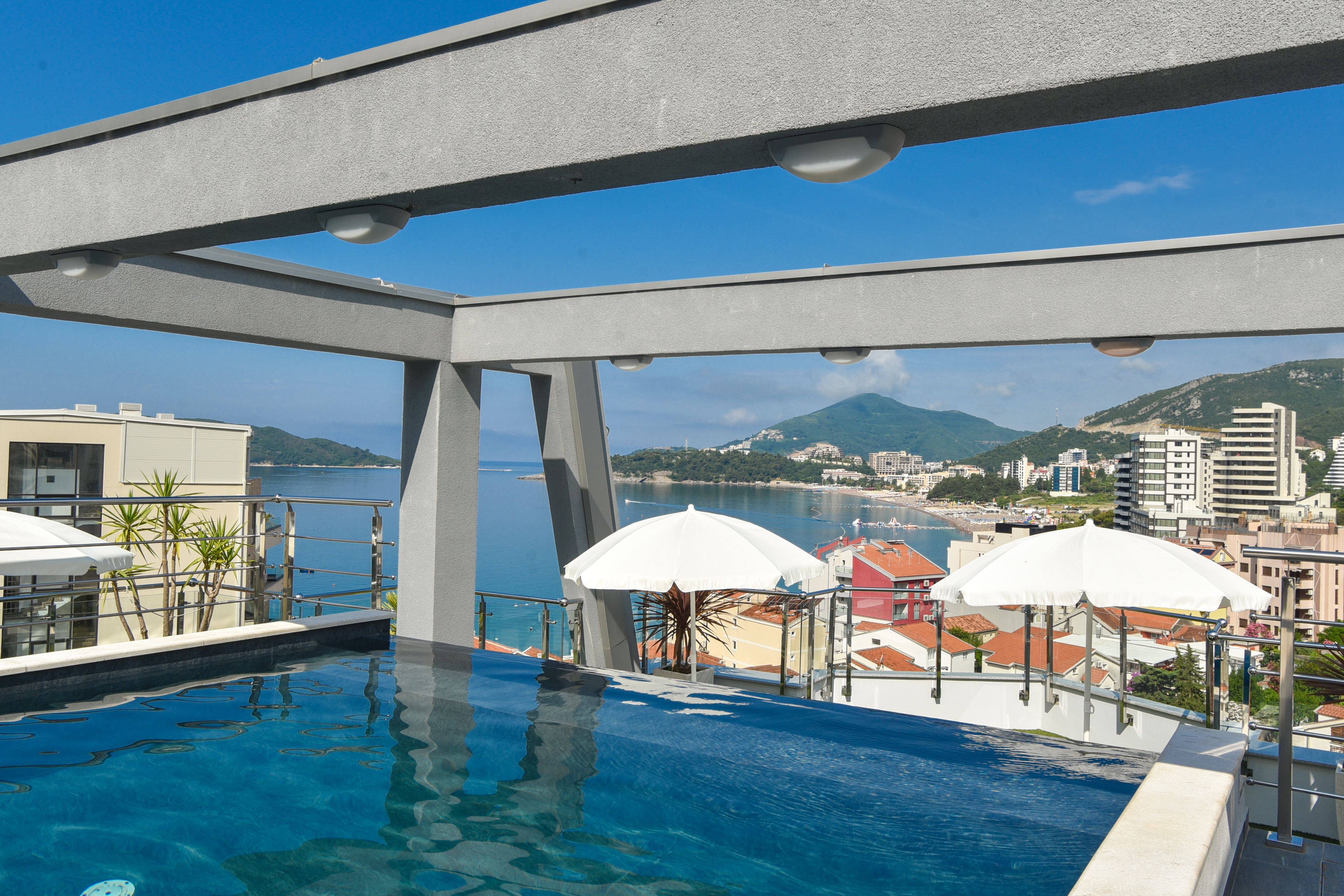 Hotel La Mer 41/65