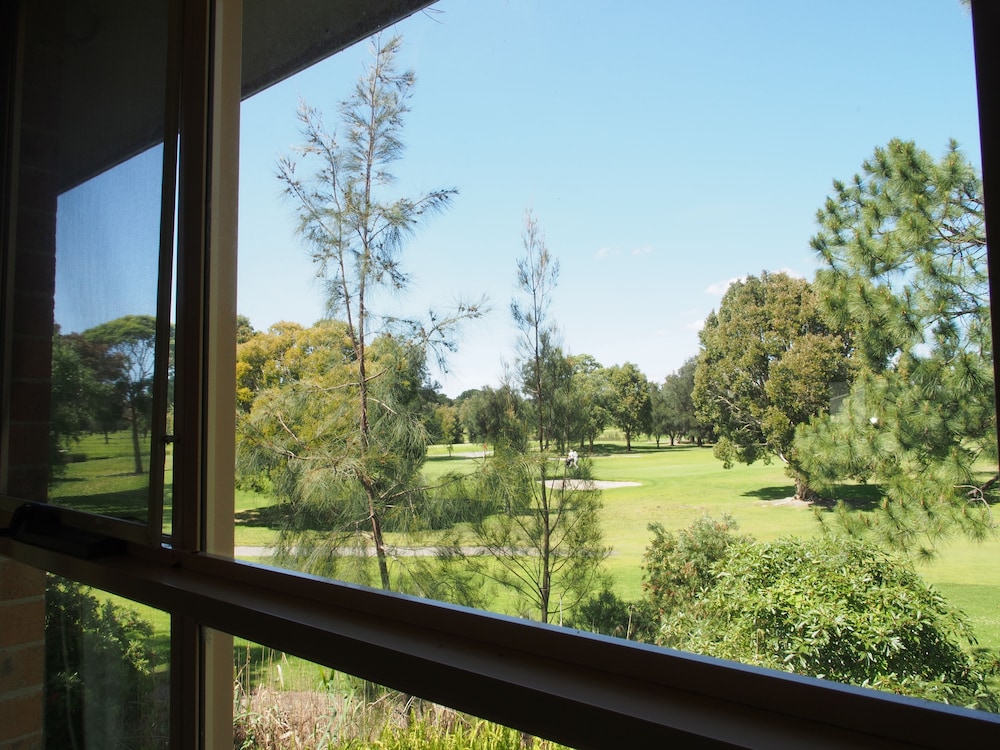 Golf Place Inn 24/50