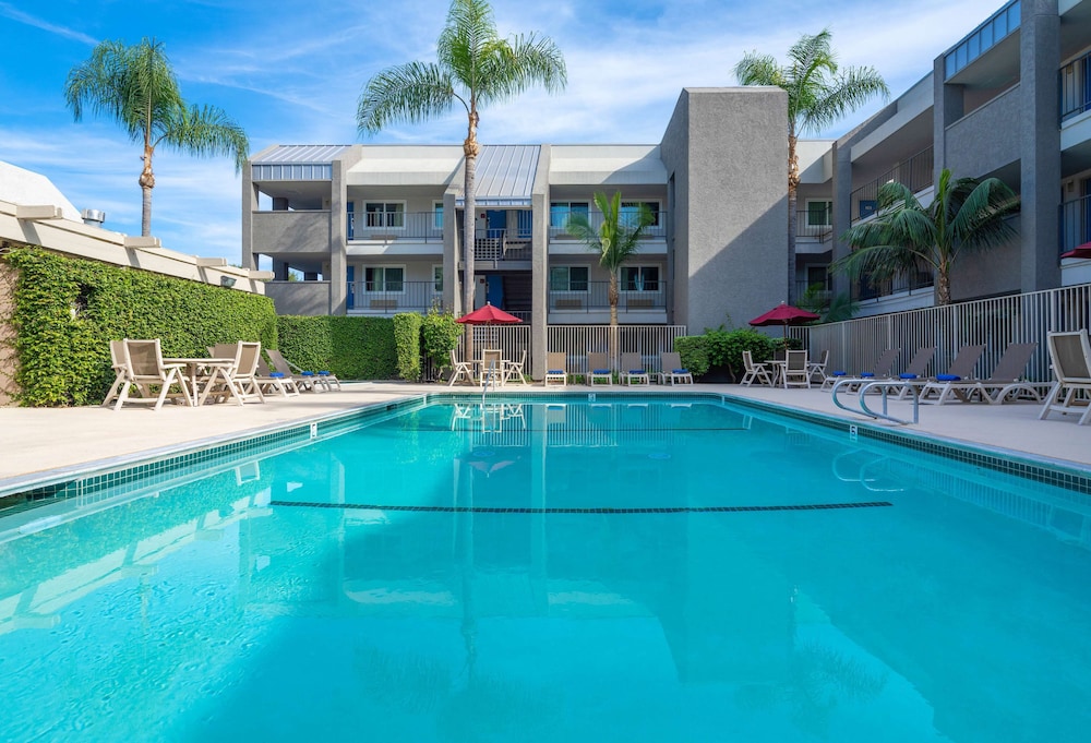 Motel6 Anaheim, CA - Maingate 47/58