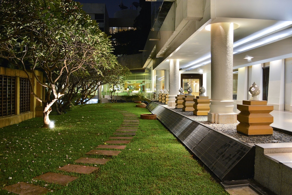 Rama Gardens Hotel 45/50