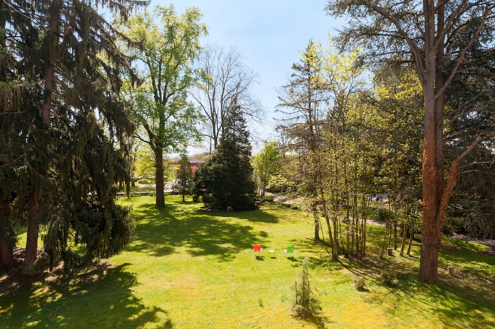 Clos St Eloi, The Originals Relais 47/51