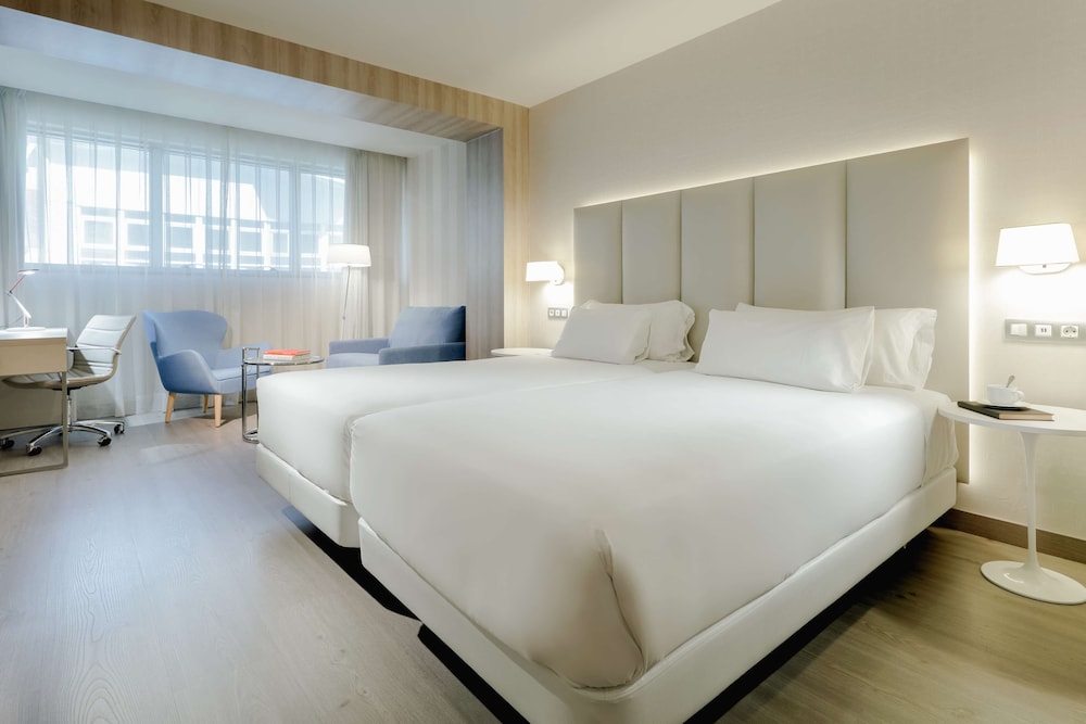 STANDARD, WITH EXTRA BED