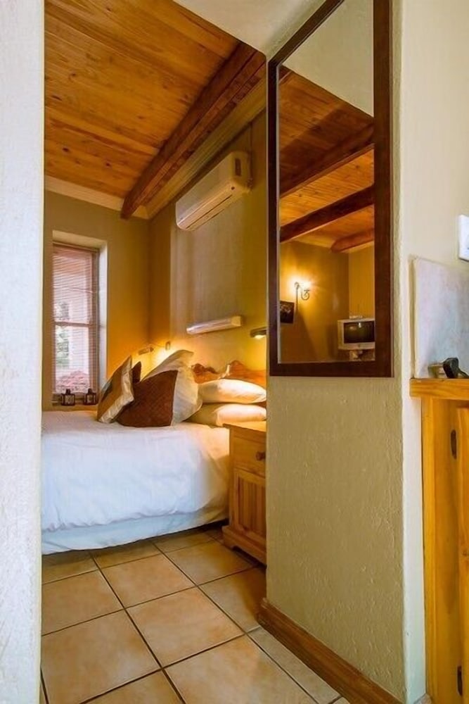 The Barracks Colesberg 11/23