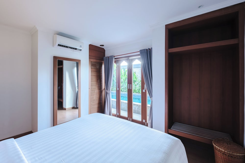 Brits Resort Lovina 25/61