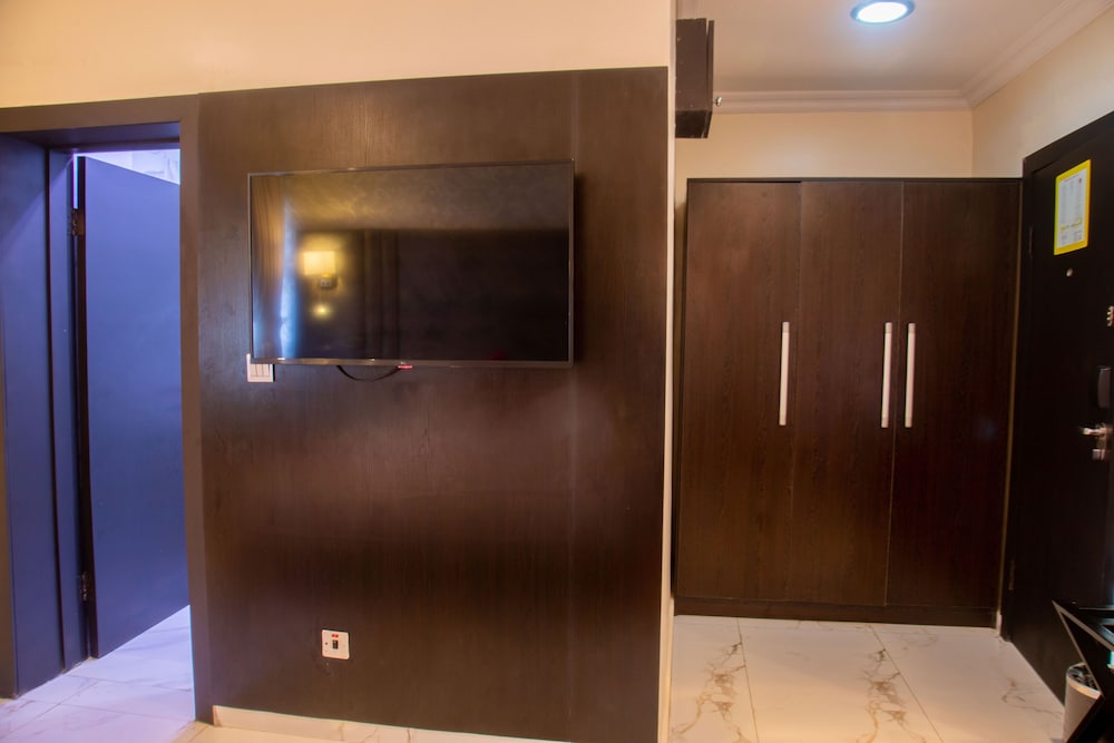 Amber Residence 18/50
