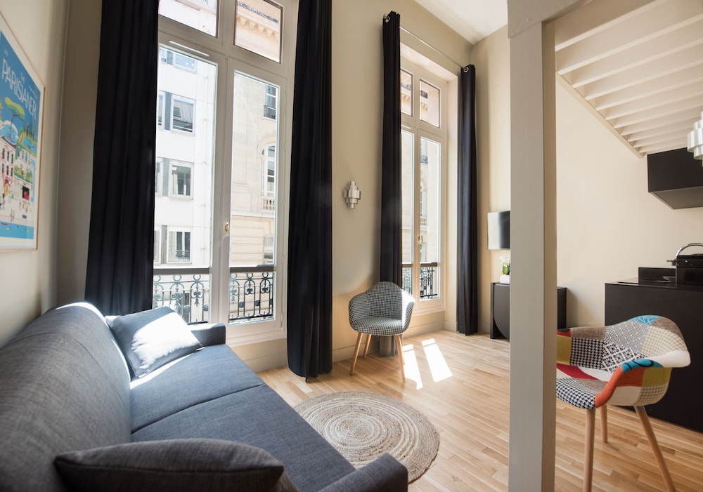 Suites & Hotel Helzear Etoile
