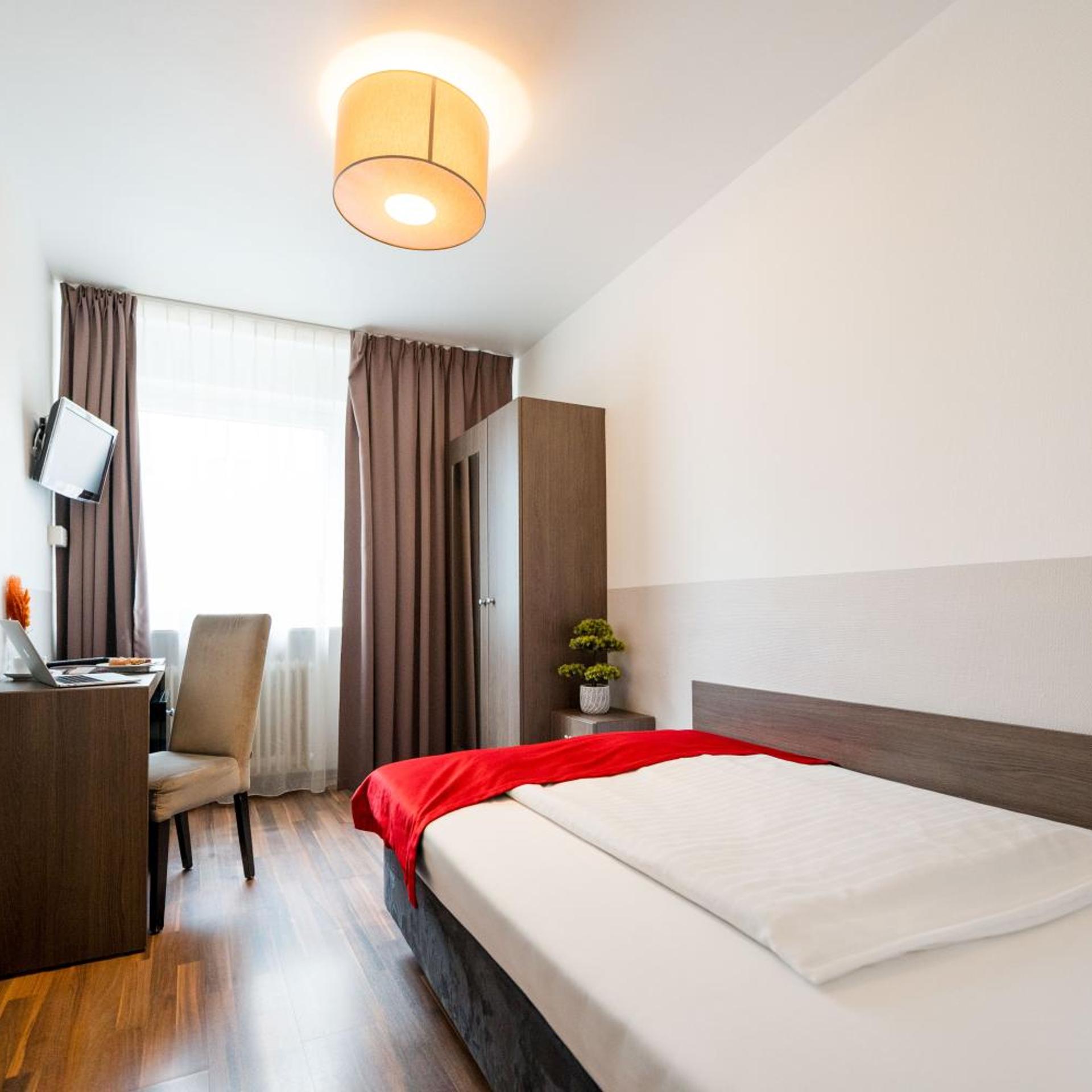 Room, Single