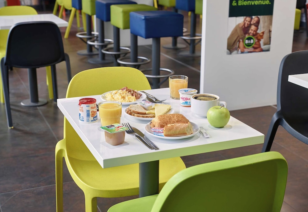 B&B Hotel Paris Vitry-sur-Seine 3 stars 38/55