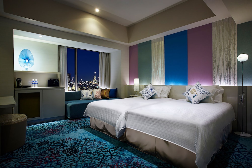 Ocean, Twin Beds, Sofa, Top Floor