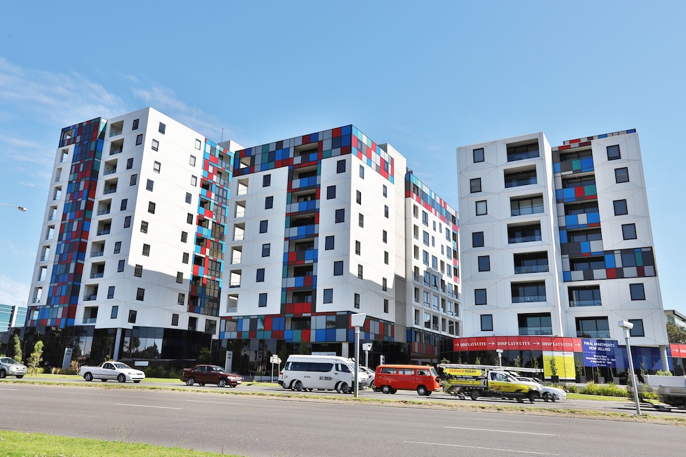 Melbourne Knox Central Apartment Hotel 9/49