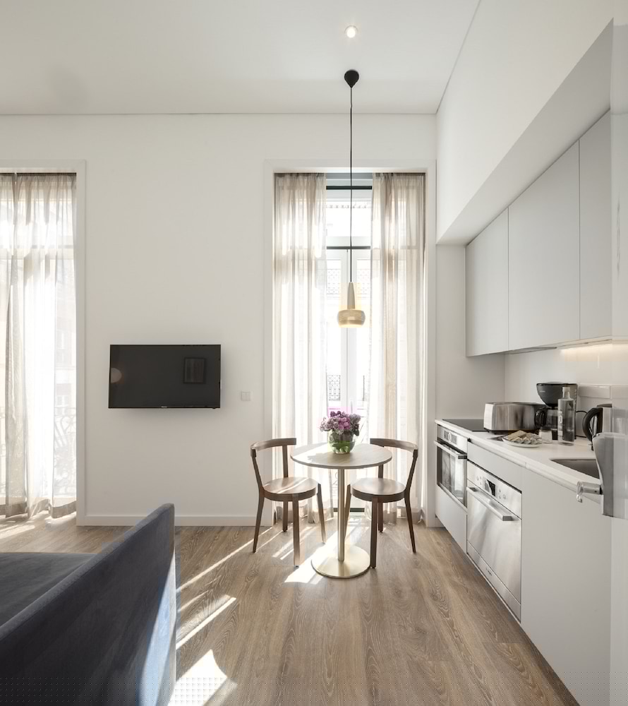 Lisbon Serviced Apartments - Chiado Emenda 48/70