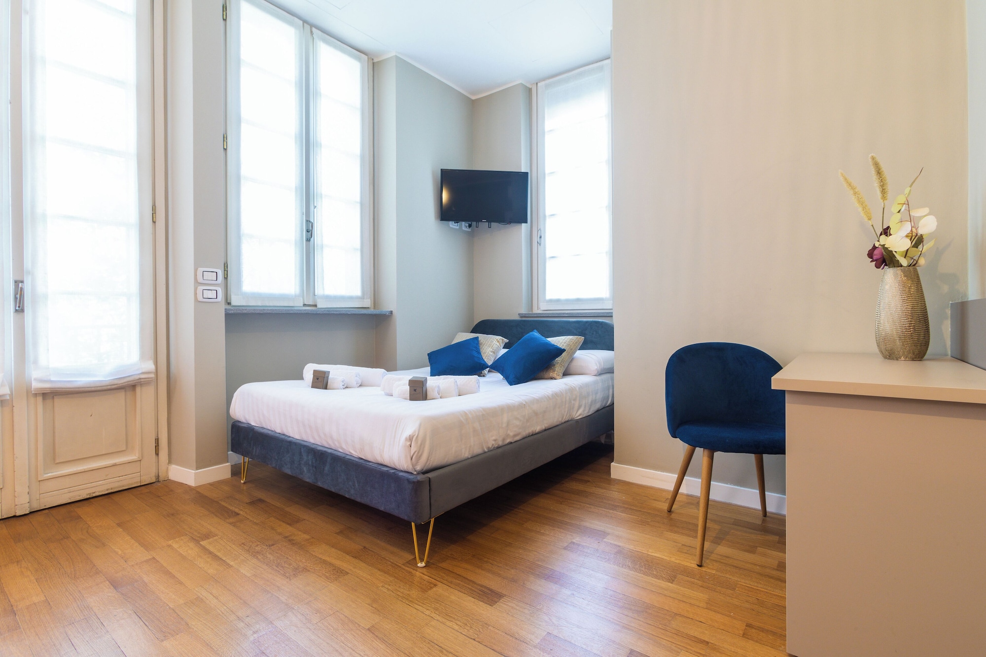 ROOM, QUADRUPLE, BALCONY