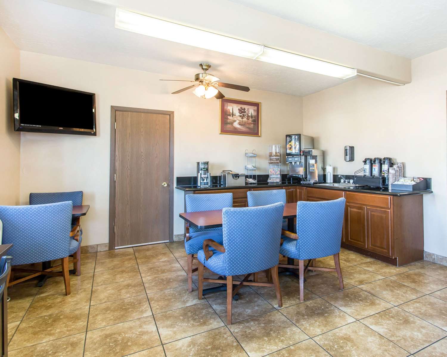 Rodeway Inn And Suites Riverton 23/23
