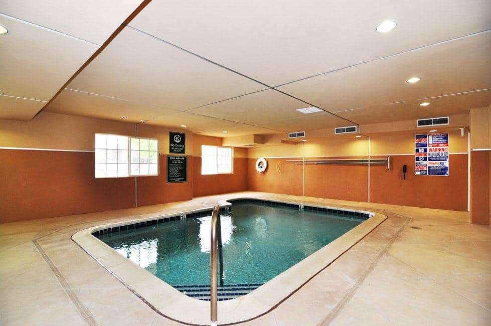 La Quinta Inn Suites Moreno Valley 30/53