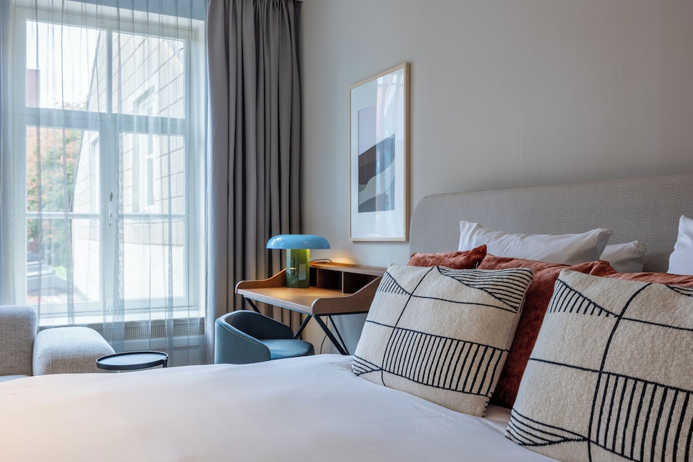 جناح جونيور بسرير كوين، Hotel Maison Maastricht Centrum - Handwritten Collection 3/10
