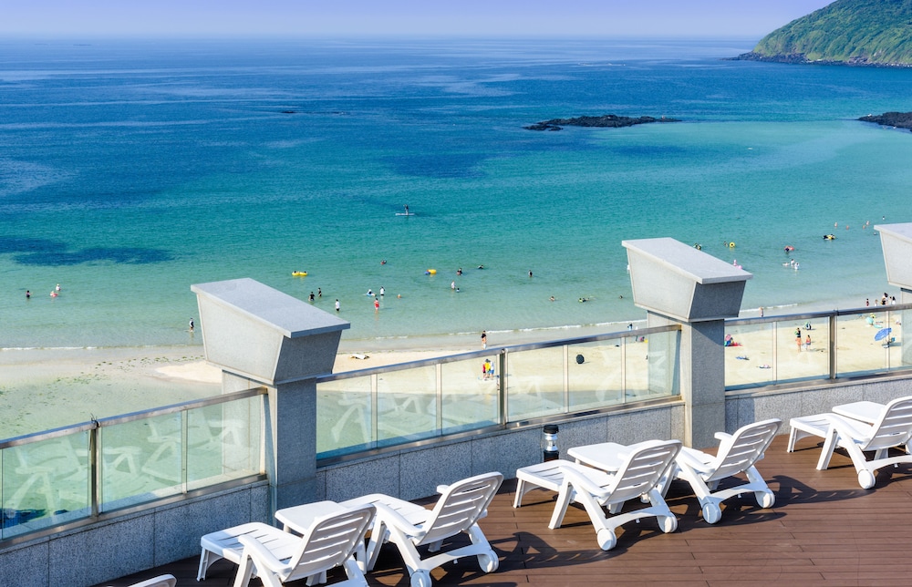 Aimi Jeju Beach Hotel 39/44