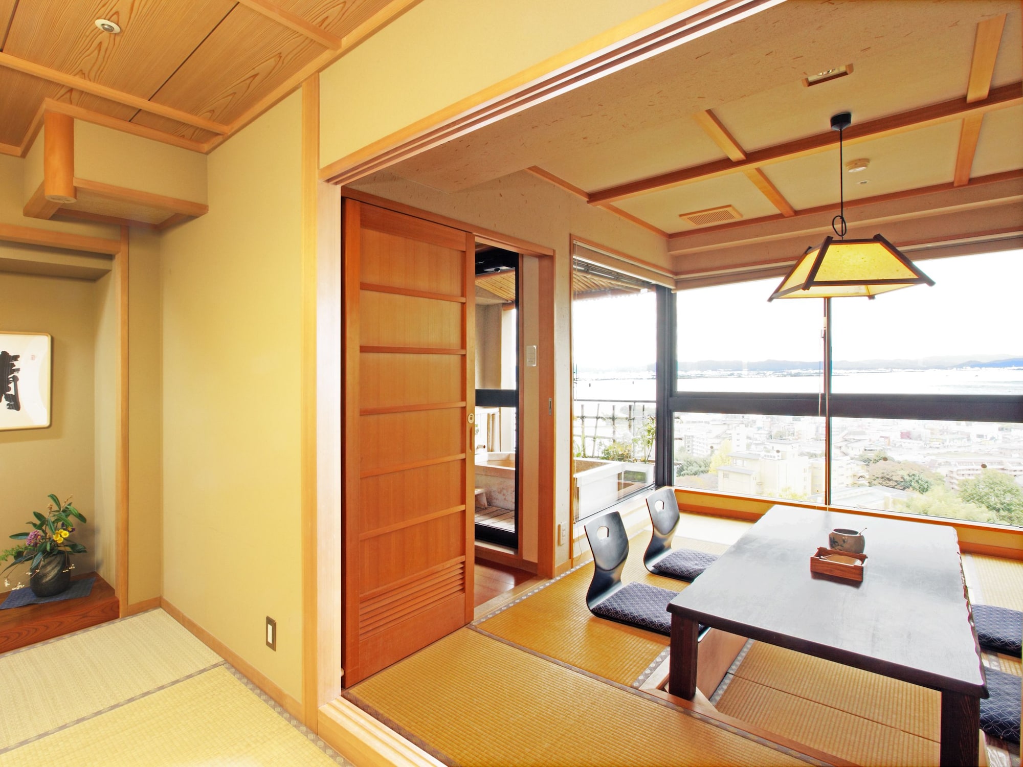 Japanese, 6 Futon Beds, Outdoor Bath