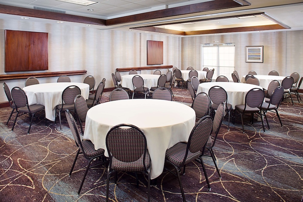 Homewood Suites by Hilton Cleveland Solon 43/63