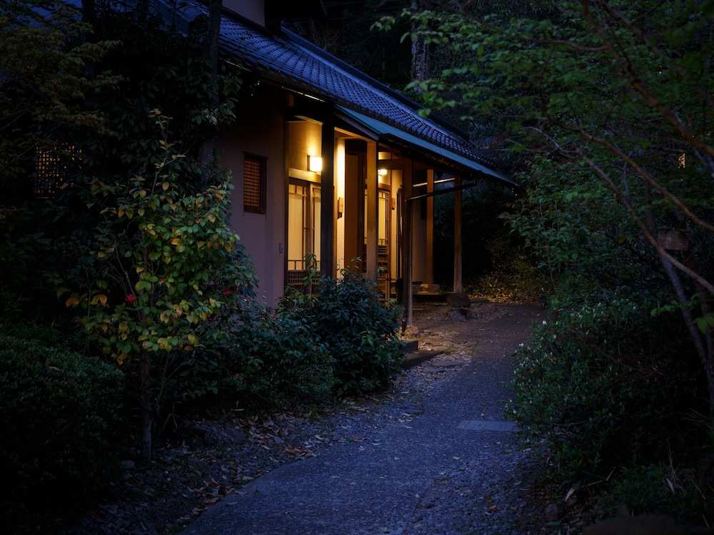 Yufuin Baien Garden Resort (ex Ryokan Baien) 3/47