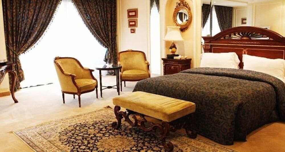 Regency Palace 17/71