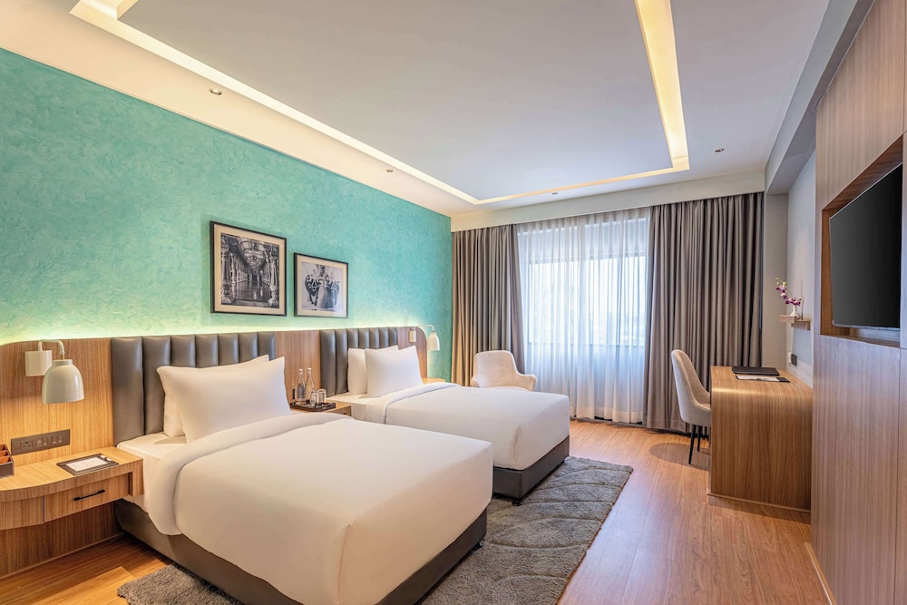 Park Inn & Suites by Radisson Bengaluru Yelahanka 24/50