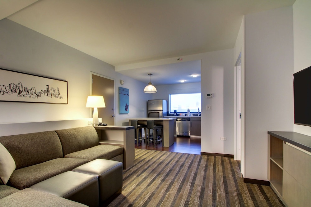 Hyatt House Chicago/Evanston 37/65