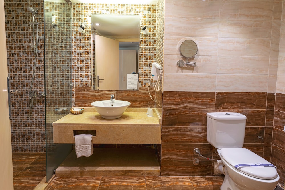 Aracan Hotel 30/33