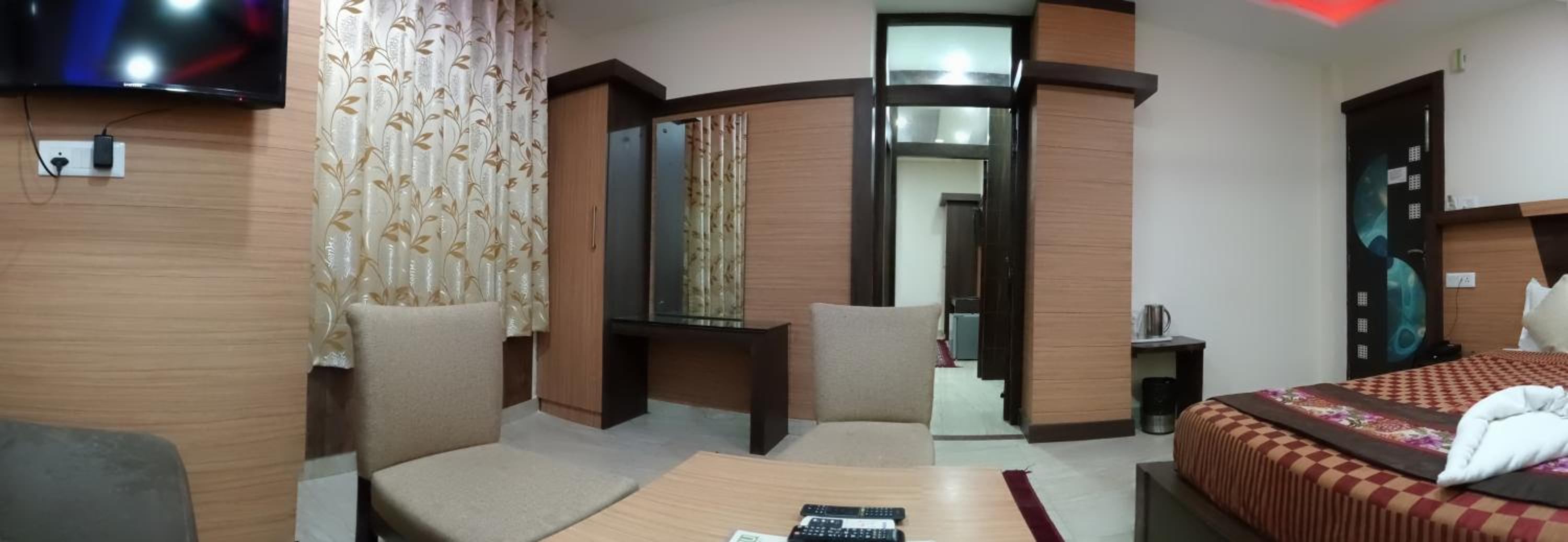 Oyo 10820 Hotel Nature's View 49/68