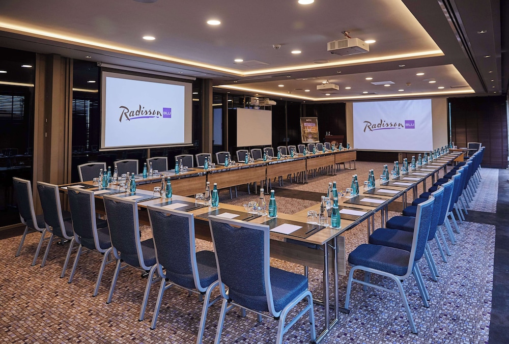 RADISSON BLU HOTEL ISTANBUL SISLI 60/67