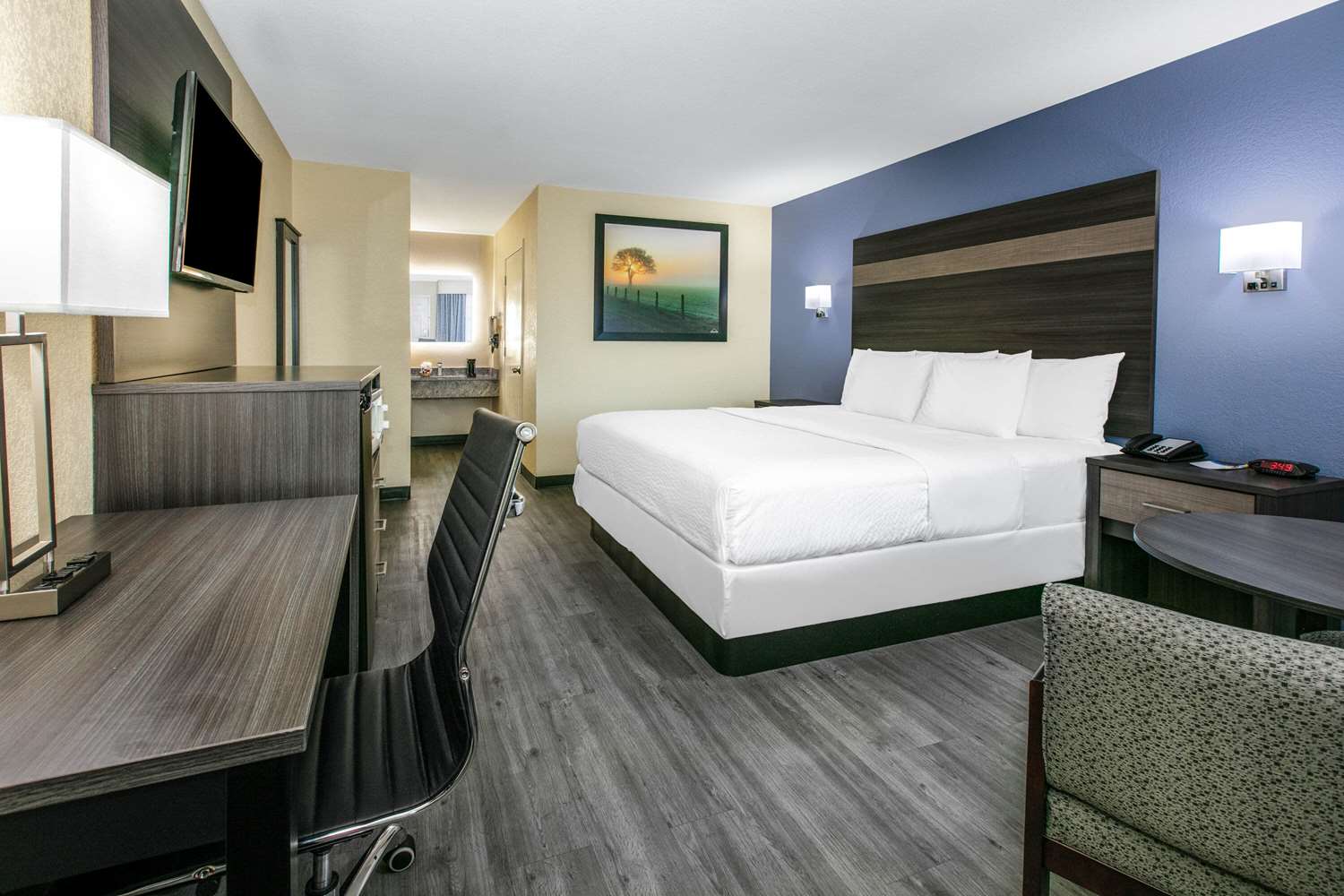 Days Inn by Wyndham Waco 9/27