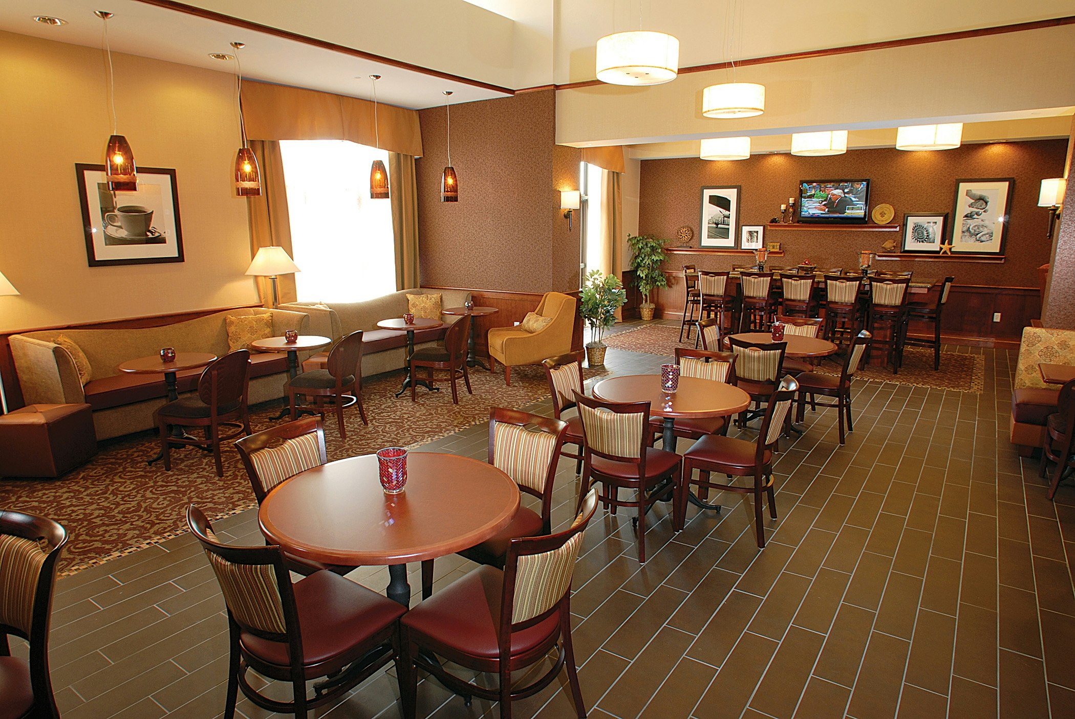 Hampton Inn Suites Chesapeake Battlefield Boulevard 11/23