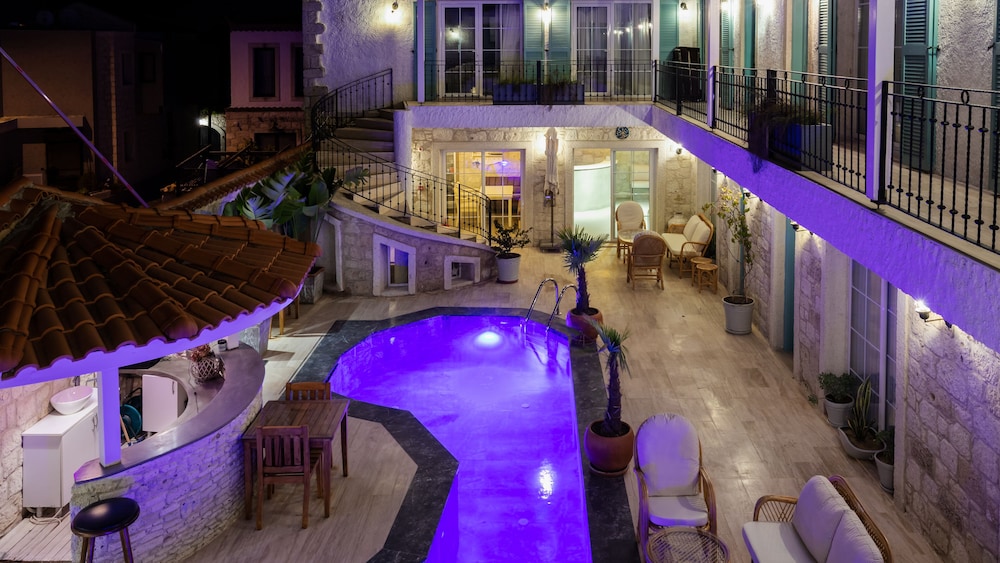 Avlu Alacati Butik Otel 2/46