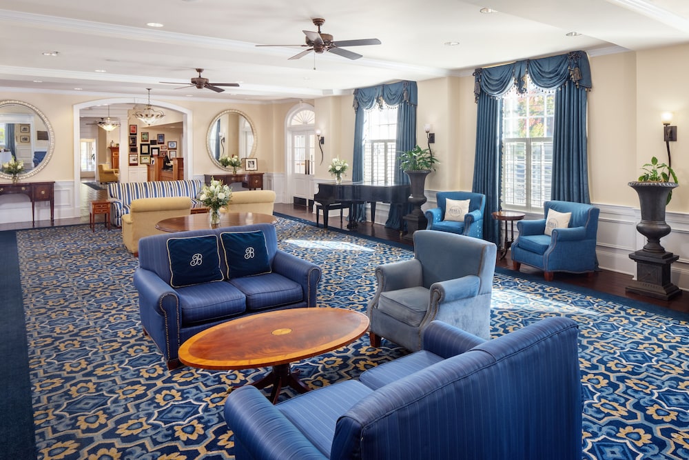 Historic Boone Tavern Hotel and Restaurant 45/69