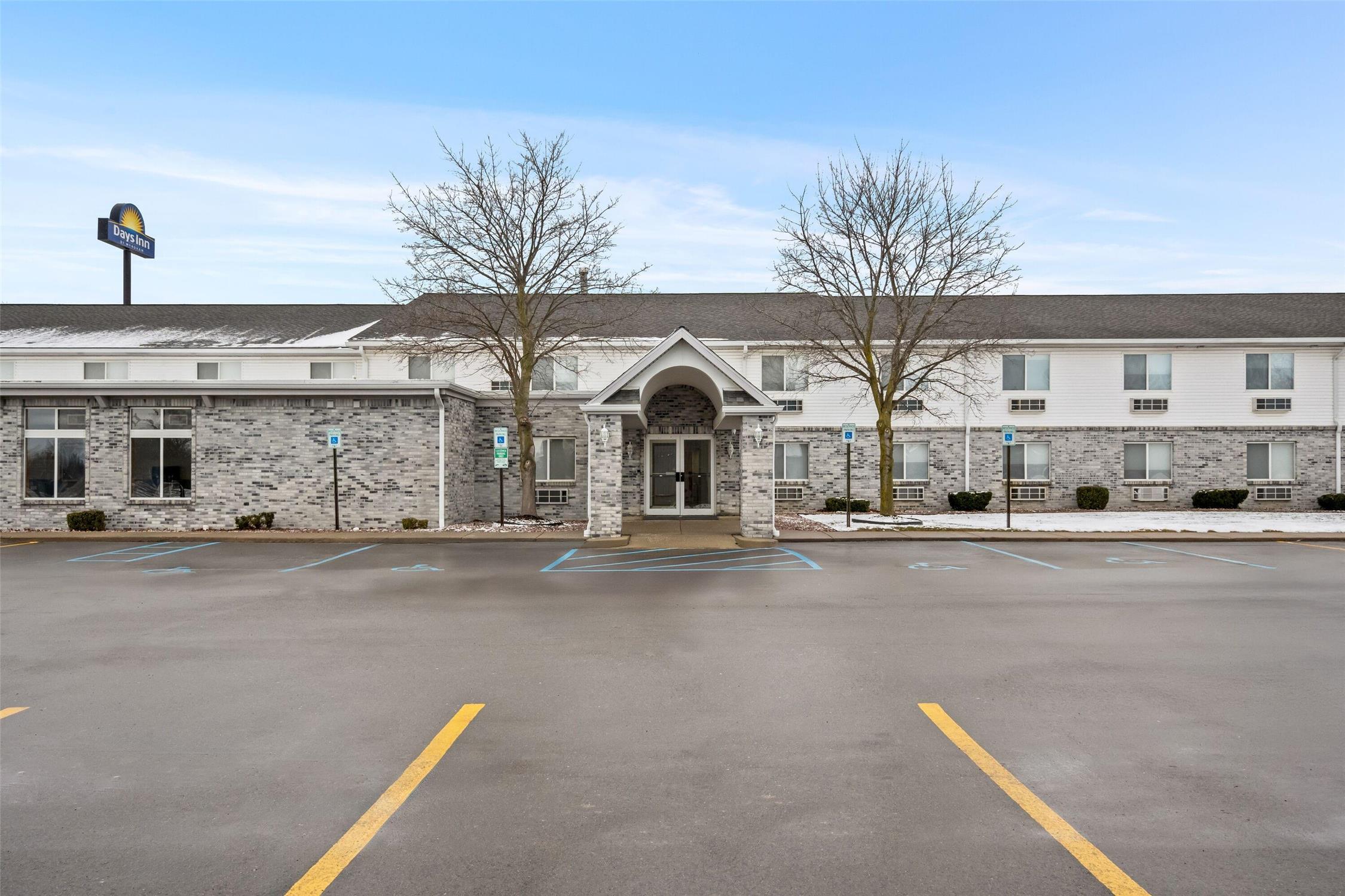 Days Inn by Wyndham Imlay City 39/48