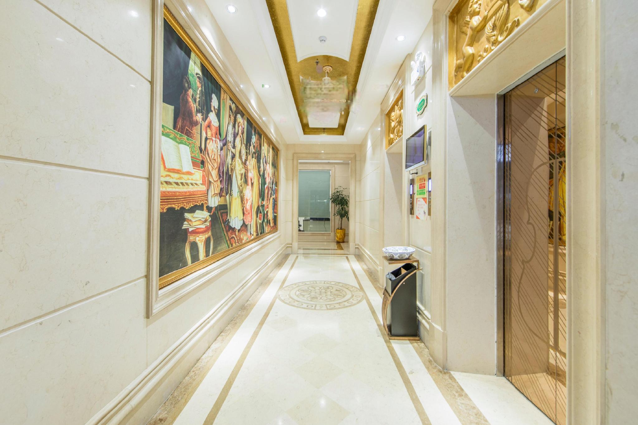 Vienna Hotel (Guilin Railway Station Liangjiang Sihu) 13/45