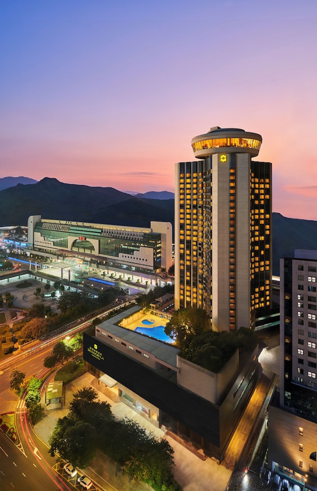 Shangri-La Shenzhen 2/50