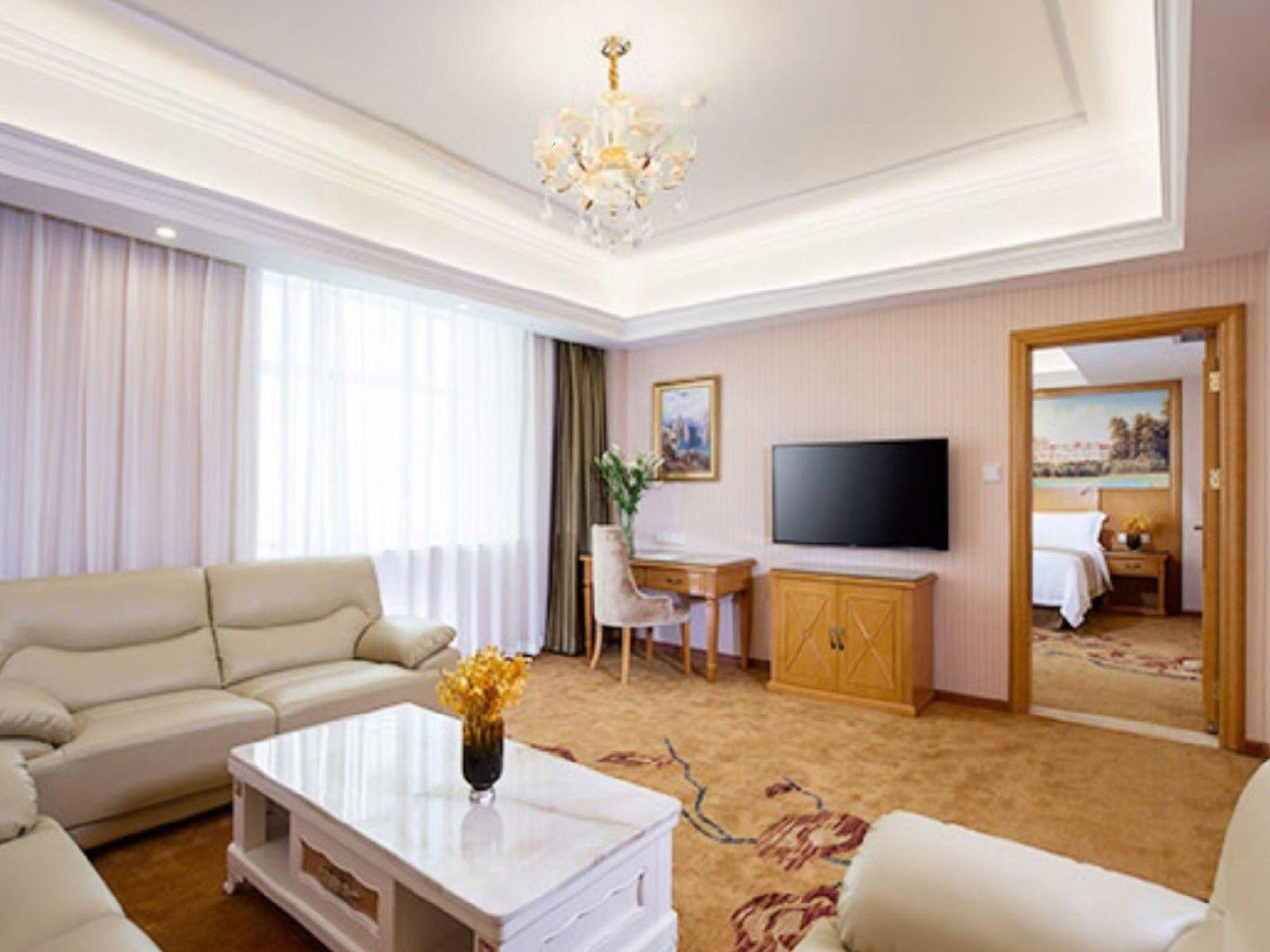 Vienna Hotel (Huizhou Danshui Baiyun Road) 41/52