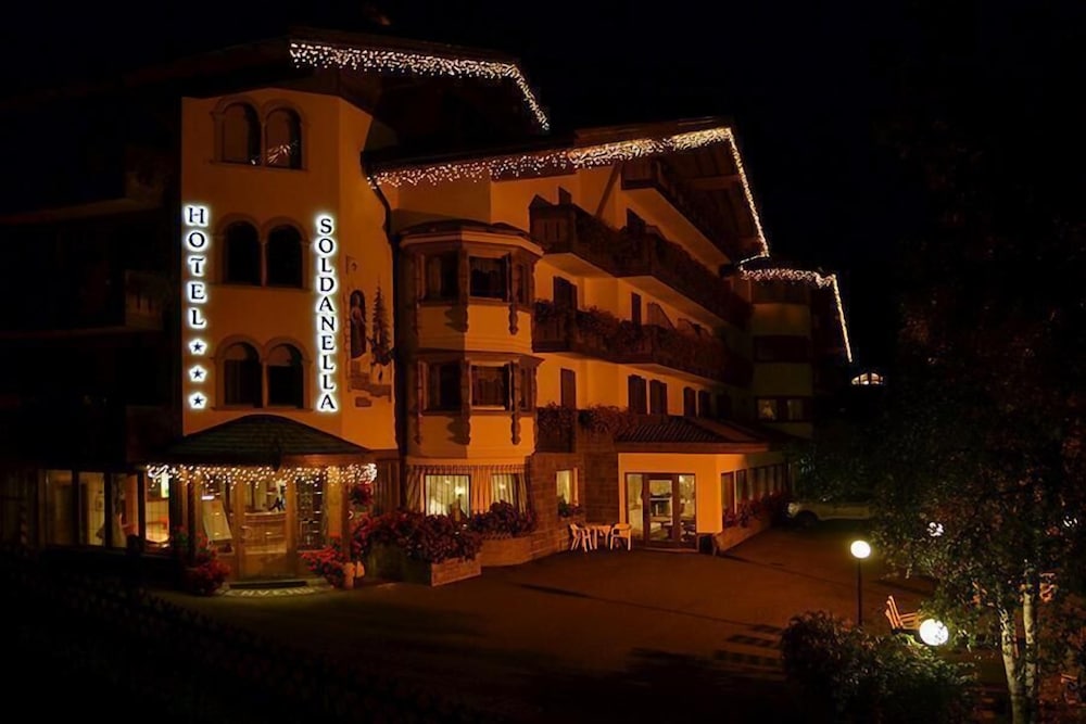 Hotel La Soldanella 1/32