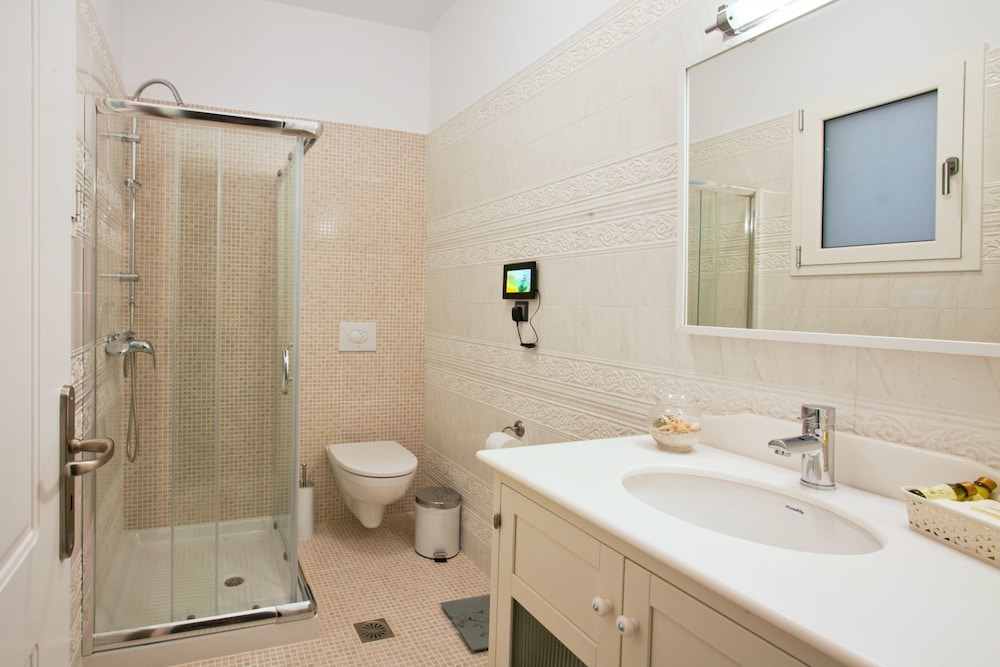 Miland Suites 16/74