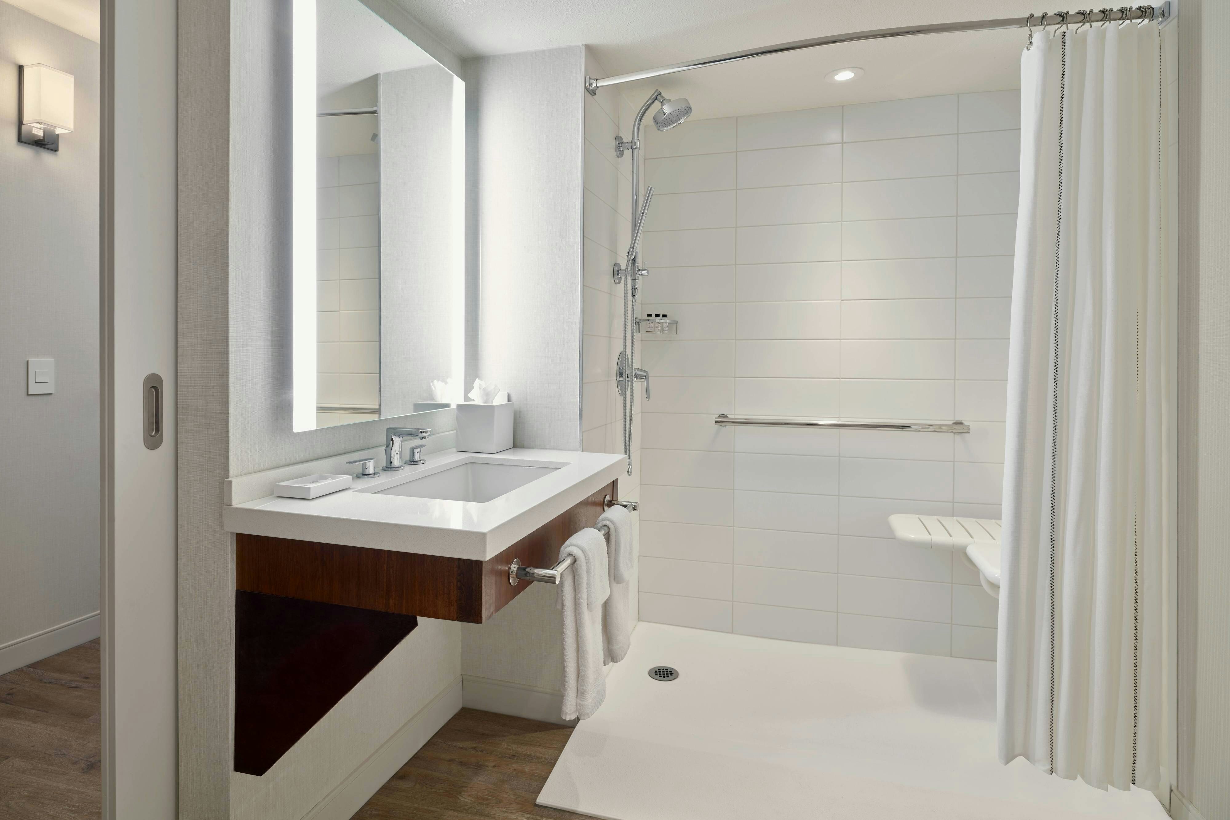 Delta Hotels by Marriott Denver Northglenn 14/14