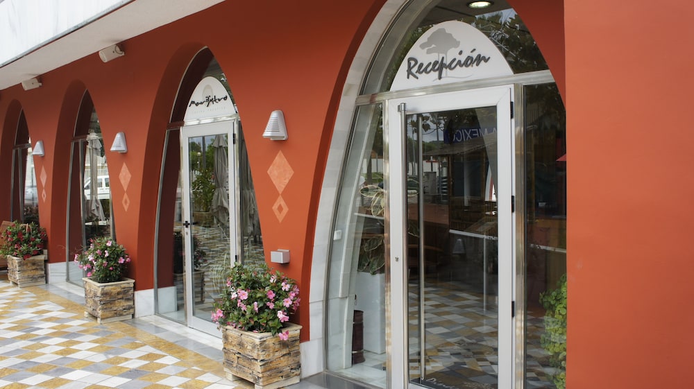 Hotel Pinar del Mar 1/32